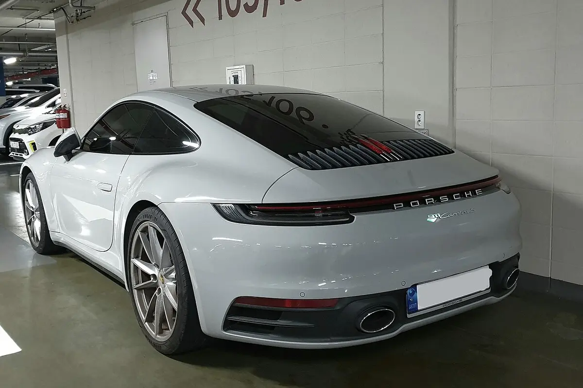 Porsche 911 Carrera S · Trasera