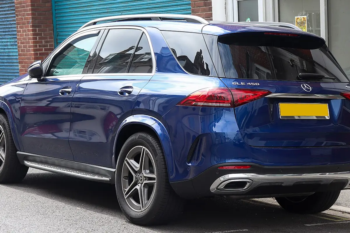 Mercedes-Benz GLE 450 4MATIC · Trasera