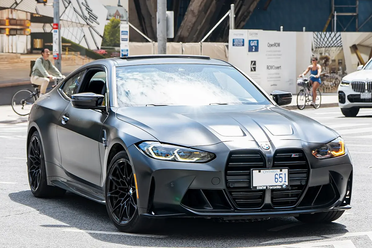 BMW M4 Competition · Frente tres cuartos