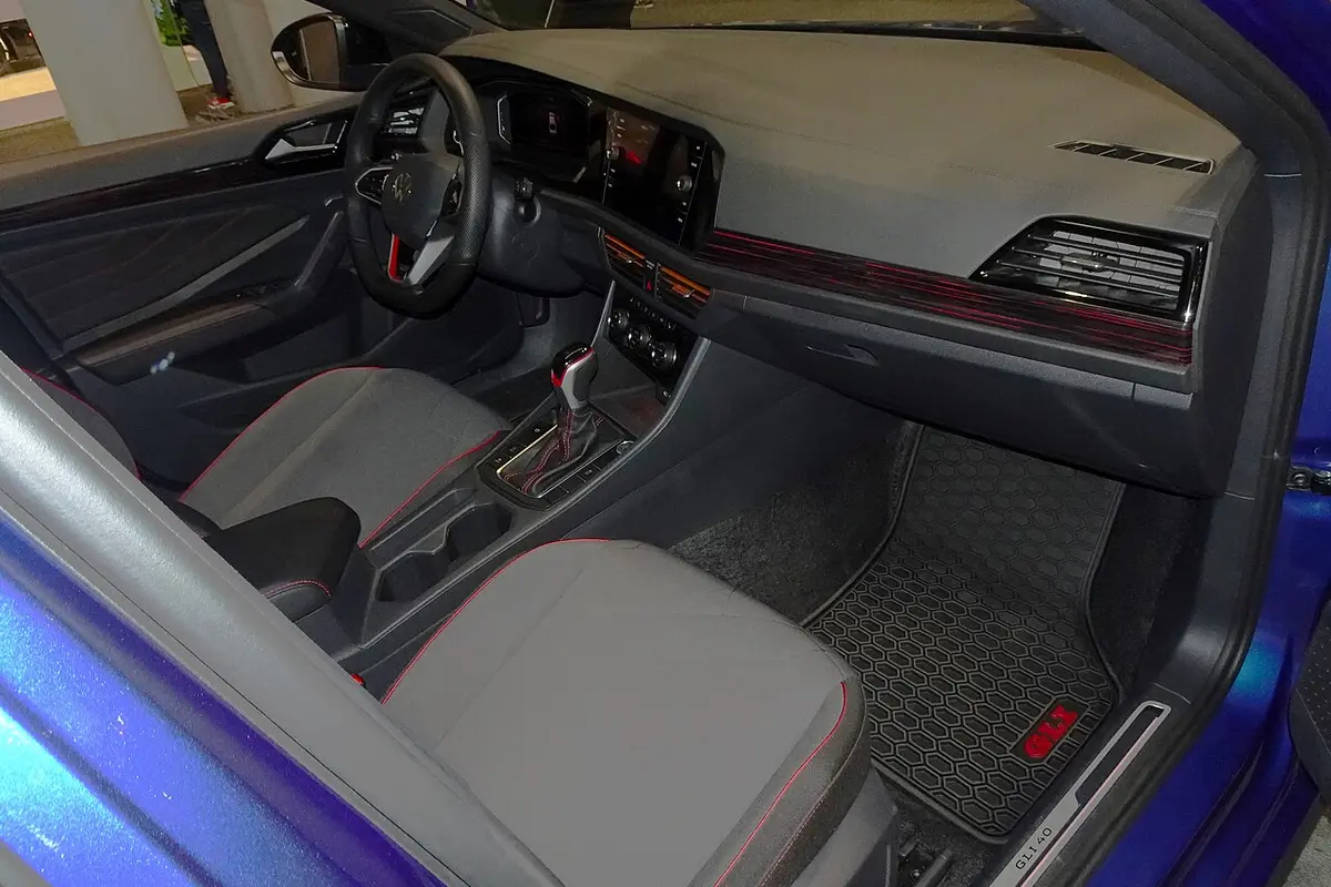 Volkswagen Vento GLI · Interior